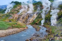 “Lạc lối” vào thung lũng nước nóng đẹp như tiên cảnh ở Nga