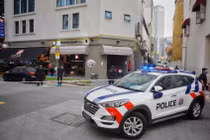 Phẫn nộ gã đàn ông châm lửa đốt cụ ông 79 tuổi trên phố