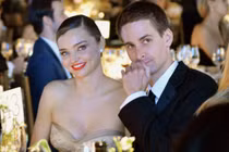 Bí quyết giữ nhan sắc trẻ trung “giữ chân” chồng tỷ phú của Miranda Kerr