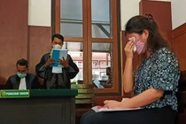 Review chê dịch vụ thẩm mỹ trên mạng, cô gái suýt phải đi tù