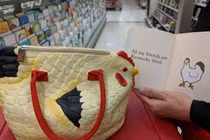 “Giải mã” chiếc túi xách hình con gà gây sốt giới trẻ