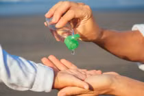 WHO hướng dẫn tự pha chế nước rửa tay khô chống virus corona