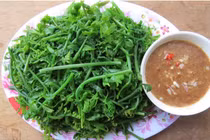 Các loại rau rừng có tên kỳ lạ nhiều người lùng mua vì giá trị đặc biệt này