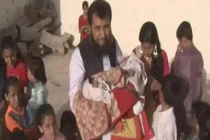 “Bác sĩ” Pakistan vừa đón đứa con thứ 60, vẫn muốn đẻ thêm