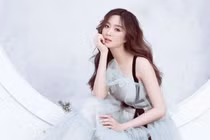 Con gái hoa hậu Giáng My xinh, ăn mặc sành điệu không kém mẹ