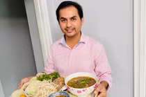 Cố gắng kiếm tiền đến kiệt sức ở Mỹ, diễn viên Đức Tiến chia sẻ điều đắng cay