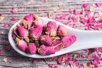 Những lợi ích bất ngờ của trà hoa hồng