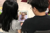 Chi 20 triệu/tháng thuê người trông con, cái kết khiến bố mẹ uất hận