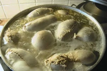 Rùng mình với những đặc sản khó nuốt nhất của Iceland