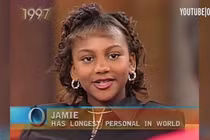 Người phụ nữ có tên dài nhất thế giới, giấy khai sinh dài 0,6m