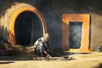 Tận mục nơi ở của tộc người sống trong hang động