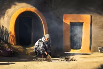 Tận mục nơi ở của tộc người sống trong hang động