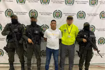 Goá phụ quyến rũ kẻ giết chồng để giao nộp cho cảnh sát