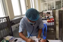 Cúm A có thể gây tử vong, khi nào cần đưa trẻ đi viện?