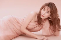 Sau khi “dao kéo”, Lưu Hương Giang ngày càng nhuận sắc