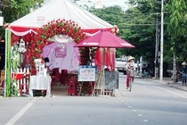 Dựng rạp đám cưới giữa đường sẽ bị phạt 3 triệu đồng