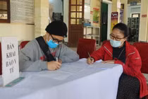 Người dân trở lại Hà Nội sau Tết chủ động khai báo y tế ở đâu?