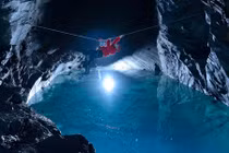 Trong khách sạn sâu 400m dưới lòng đất không dành cho người yếu tim