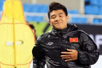 Văn Toàn vui vẻ tập luyện trở lại cùng đội tuyển Việt Nam