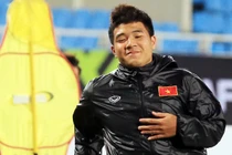 Văn Toàn vui vẻ tập luyện trở lại cùng đội tuyển Việt Nam