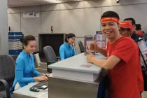 Ảnh: CĐV Việt Nam ồ ạt sang Philippines “tiếp lửa” cho ĐT Việt Nam