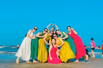 Gia đình ở Nghệ An có 8 con gái cùng theo ngành y, dược