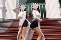 Khoe áo dài phản cảm, hội chị em làm xấu đi Quốc phục