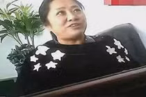 Chồng sốc khi biết vợ sáng làm giúp việc, tối làm ấm giường