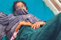 Hồi môn ít, con dâu bị mẹ chồng bạo hành như thời trung cổ