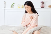 5 kiểu ho chứng tỏ phổi tổn thương, ung thư "rình rập"