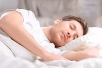 Đàn ông sung sức, thận khỏe có 3 thói quen này trước khi ngủ 