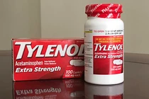 “Bóc” thuốc Tylenol chữa COVID-19: Thổi phồng tác dụng... chỉ hạ sốt