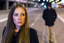 Bị kẻ biến thái sàm sỡ, cô gái lại vướng lao lý vì...