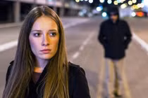 Bị kẻ biến thái sàm sỡ, cô gái lại vướng lao lý vì...