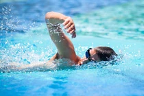 Bé trai nhiễm virus HPV ở bể bơi khiến nhiều người bàng hoàng