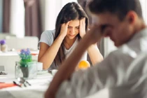 Nữ giáo viên trượt tay gửi nhầm video ngoại tình vào nhóm chat