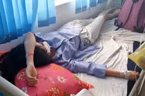 Ăn hải sản uống bia, cô gái trẻ vỡ bàng quang suýt chết