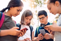 Biến smartphone thành “trợ thủ” học tập hiệu quả