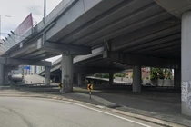 Cha ném 3 con từ cầu vượt cao 20 mét khiến dư luận bàng hoàng