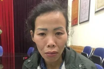 Bắt quả tang “nữ quái” trộm cắp tại điểm trung chuyển xe buýt Cầu Giấy