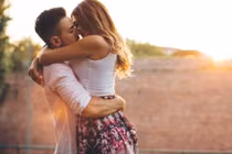 Ân ái thường xuyên mà không chú ý 4 điểm này có ngày đột tử