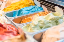 Máy làm kem nhiễm độc, 6 người ăn 3 người tử vong