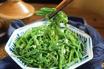 Xào rau gì đi nữa, thêm chút dầu này đảm bảo xanh như ngọc 