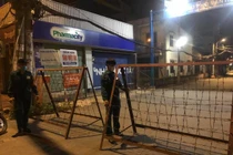 Hình ảnh phong tỏa 3 khu phố với gần 56.000 người ở TPHCM