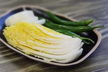 Chỉ ăn loại rau cực rẻ này, người phụ nữ thoát khỏi tử thần