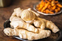 Đàn ông kiên trì ăn gừng mỗi sáng, cơ thể thay đổi kinh ngạc