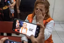 Ăn thịt lợn, cô gái bị phạt tù vì điều này 