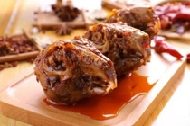 Ghê rợn món đầu thỏ sốt cay, mới nhìn đã run rẩy chân tay 