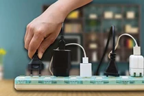 Cắm sạc liên tục khi không sử dụng lãng phí bao nhiêu điện?