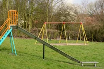 Tưởng học sinh chơi trò giả chết, cô giáo hối hận cả đời